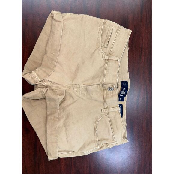 Hollister Khaki Low-Rise Midi Shorts Size 5 - Picture 1 of 5